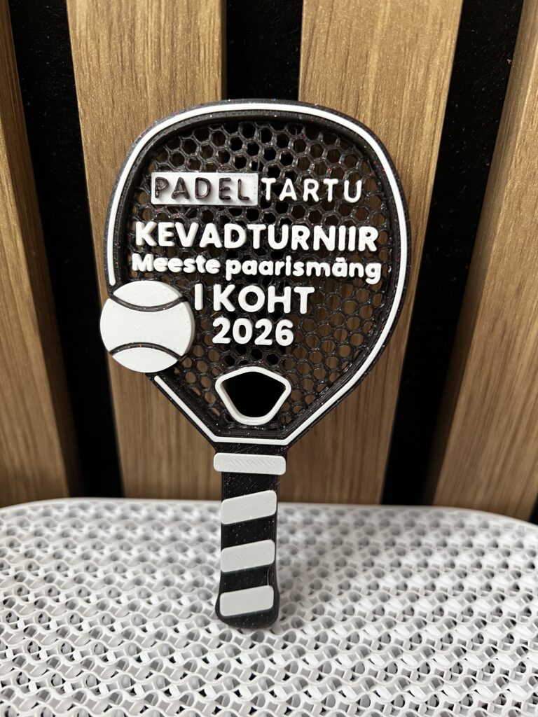 Medalid ja karikad 3D-prinditud padelireketi kujuline medal PadelTartu kevadturniirile 2026, I koht